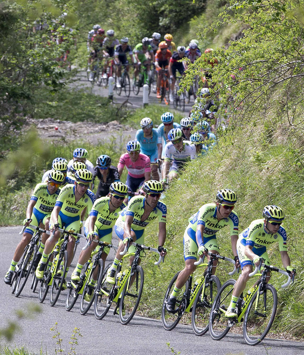 Giro d'Italia 2015 - 3^ tappa - azione - gruppo Saxo Tinkoff